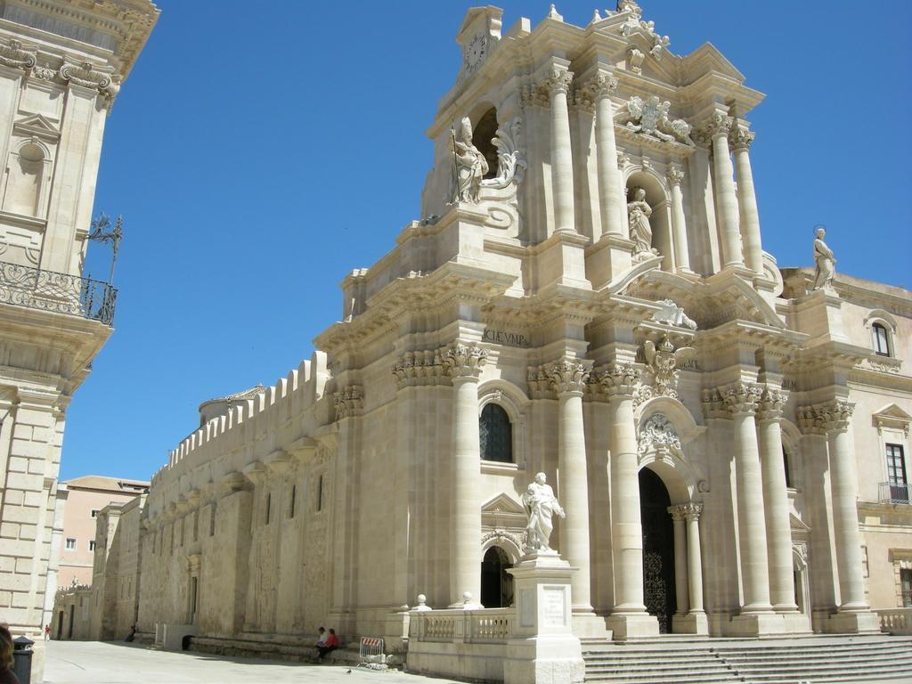 Syracuseapartments Isonzo Di Siracusa Stupendo Appartamento Vicino Ad Ortigia E A 200M Dal Mare エクステリア 写真